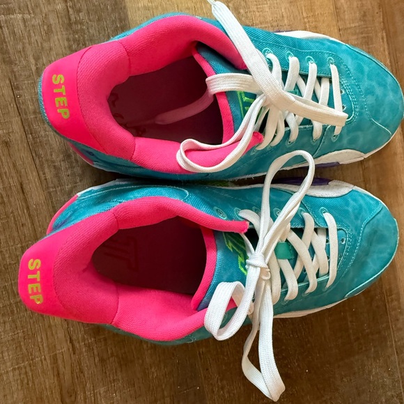 Nike Kids JT b-ball Sneakers in Teal, Pink, and Green - Picture 7 of 9